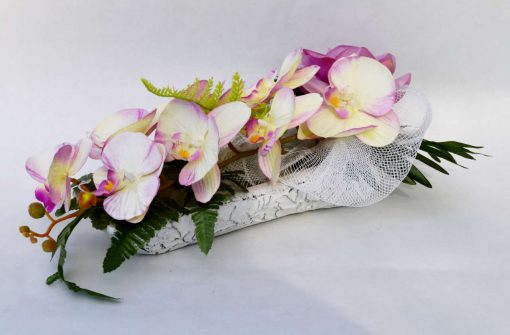 Aranžmán Orchidea s ružou a doplnkami 45*25cm 750g fialovo-žltý